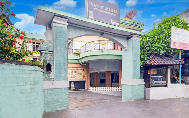 Townhouse Oak Legian Near Legian Beach Formerly Sayang Maha Merta