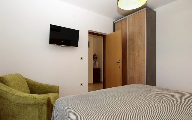 Apartment 1868