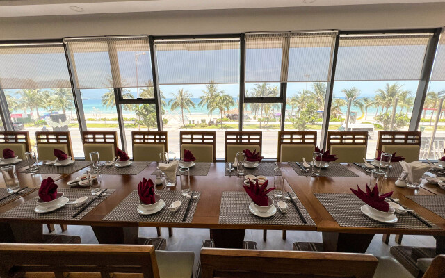 Serene Beach Hotel Danang