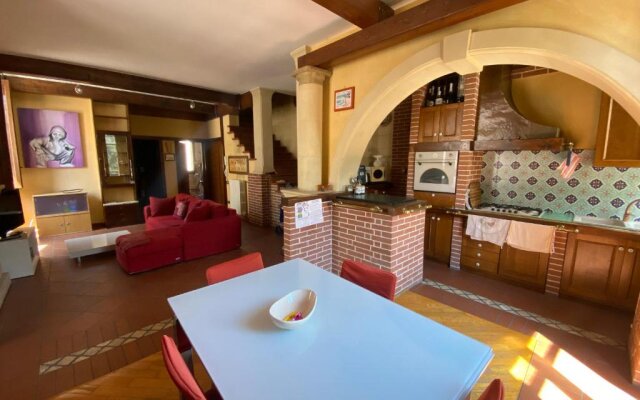 Casa Chiara, roof terrace, 100m to the historical center