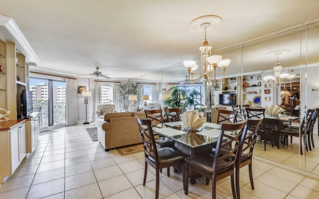 Inlet Reef 310 2 Bedroom Condo by RedAwning
