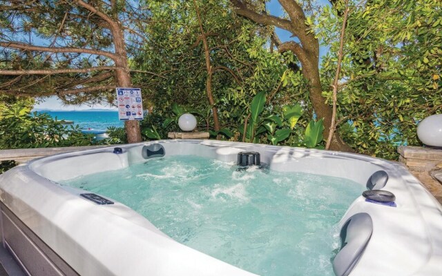 Amazing Home in Kozino With Wifi and 5 Bedrooms