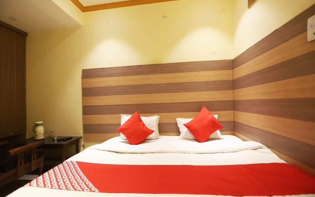 OYO 46604 Hotel Star