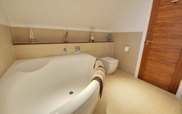 6 Sandbourne