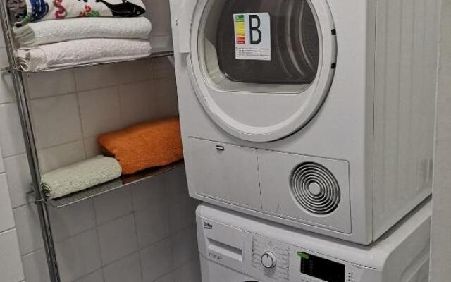 Becquer. Luminoso y amplio apartamento.Playa a 3km