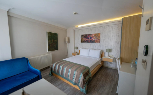 Elanaz Hotel
