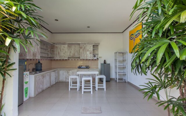 The Green Room Canggu - Hostel