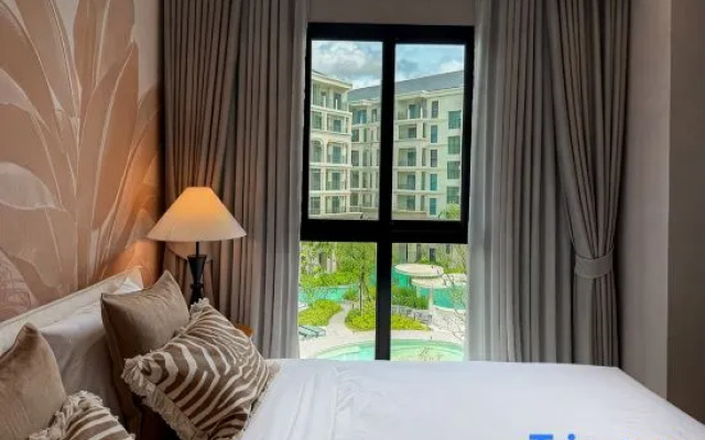 Modern 1Bdr with Pool View The Title Legendary