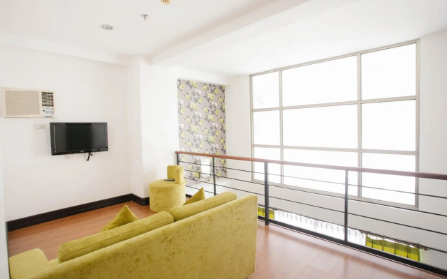 Diamond Suites and Residences