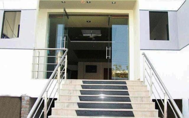 Hotel Shiv Tej Residency
