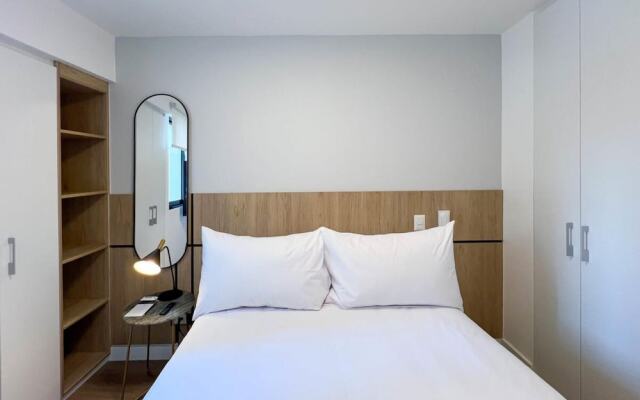w Phenomenal 2BR With Balcony in San Isidro
