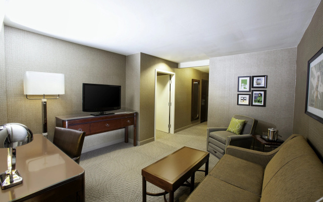 Crowne Plaza Pittsburgh Airport