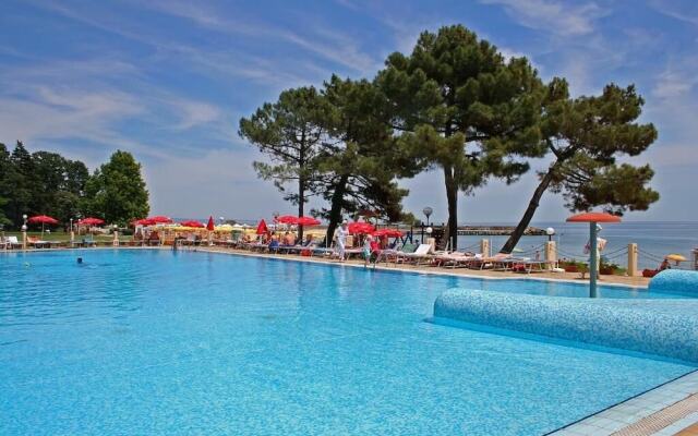 Lotos Hotel - Riviera Holiday Club