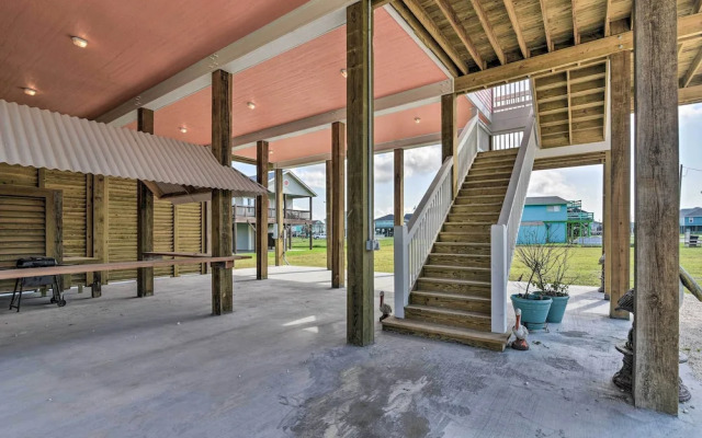 Ocean View + Wraparound Deck: Crystal Beach Home!