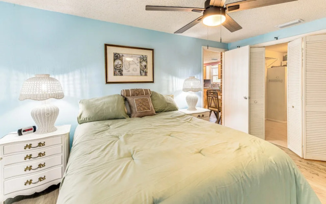 Walk to Nature Trails: Bradenton Getaway!