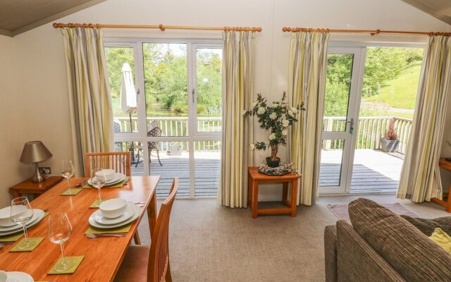 Oak Lodge