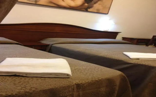 Rome City Inn