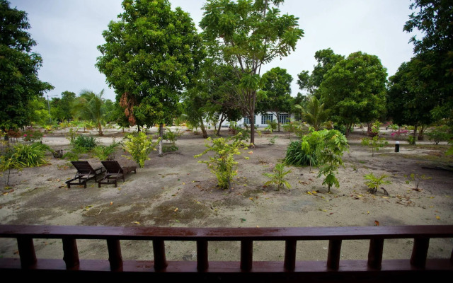 Pom Pom Island Resort