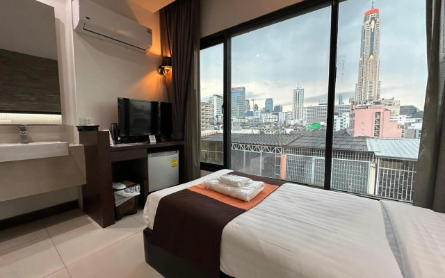 Collection O The Bangkok Airport Link Suite