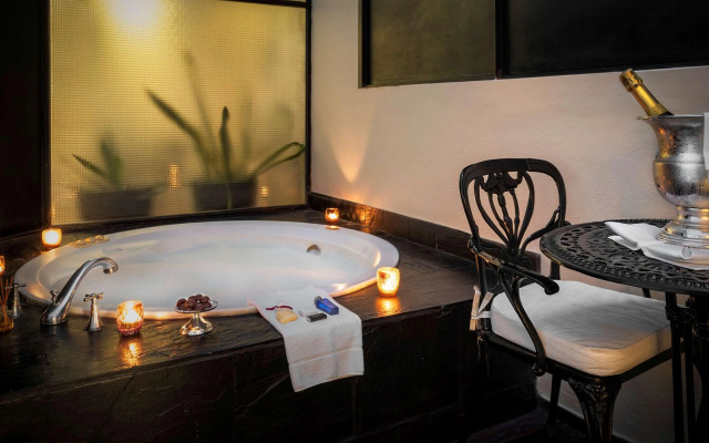 Melia Recoleta Plaza