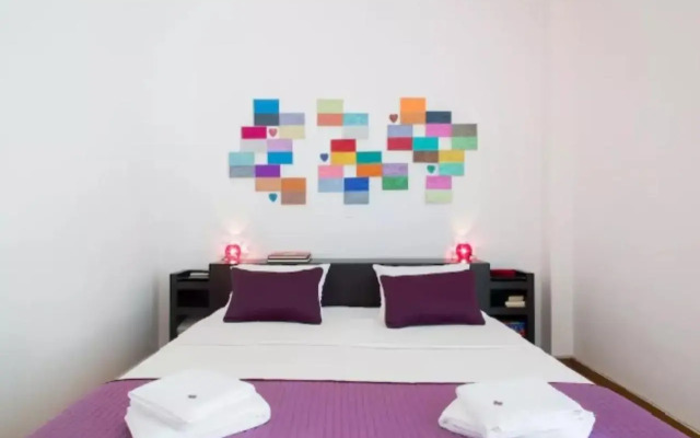 Spacious 2b/r Stay at Glyfada's Center