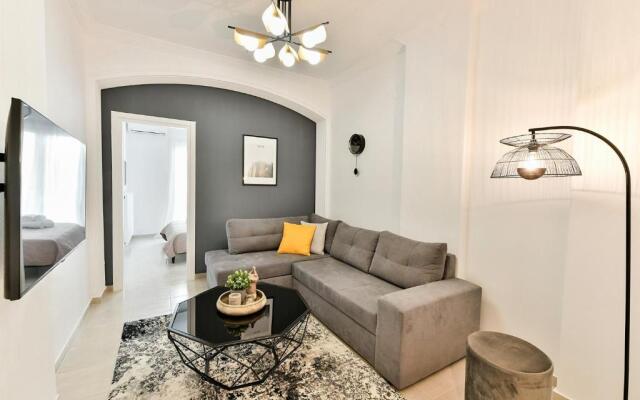 Porto Sea View Apartments - A. Svolou 22