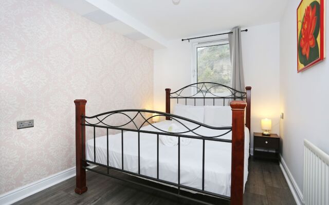JOIVY Apartment Near The Royal Mile With Parking
