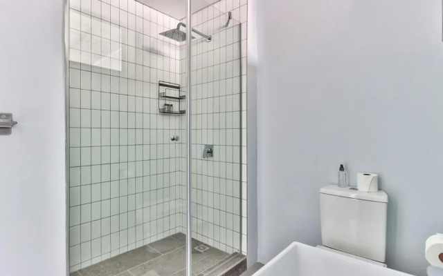 Lovely Couples Retreat Studio Apartment!