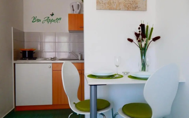 Apartments & Rooms Marinka