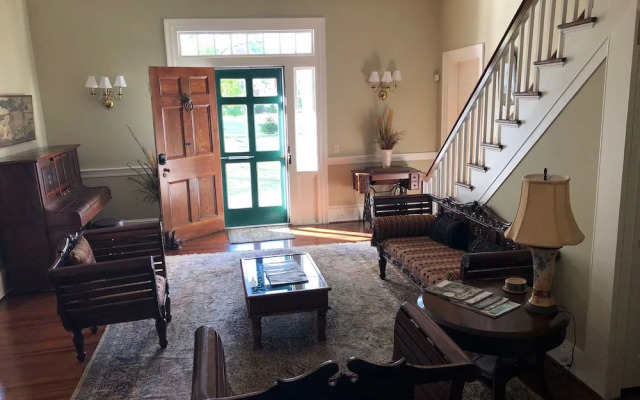 The Elizabethtown Inn