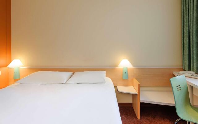 B&B HOTEL Wuppertal-City