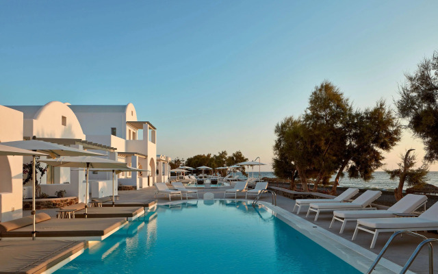 Costa Grand Resort & Spa