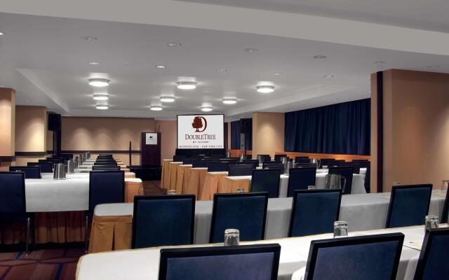 Отель DoubleTree by Hilton Metropolitan - New York City