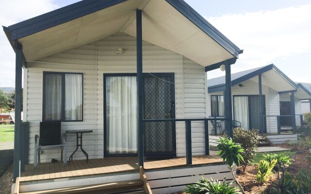 Snug Beach Cabin And Caravan Park