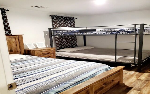 Kernersville Hot Tub Pool Arcade Gym Wifi Coffee