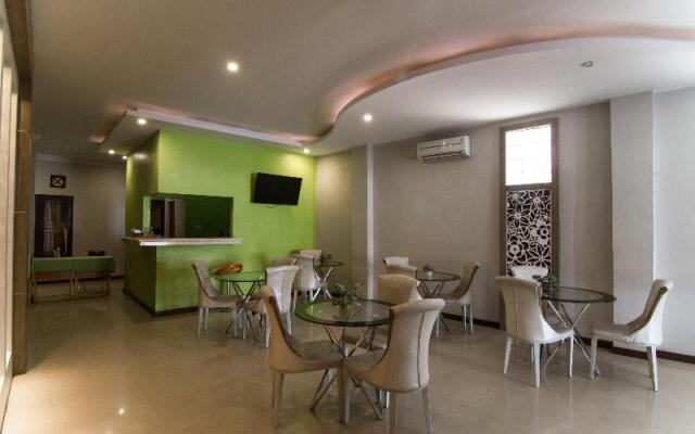 Edotel Amanah Hotel Syariah by OYO Rooms