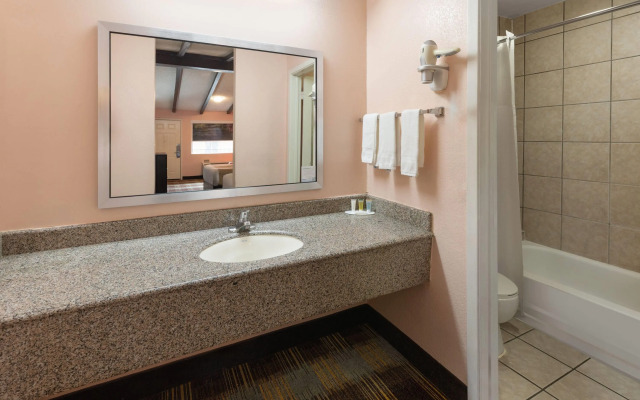 Travelodge by Wyndham New Braunfels