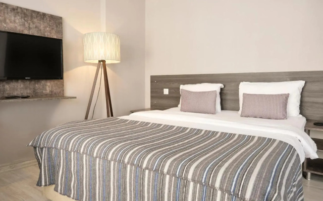 The Breeze Hotel
