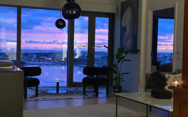 Luxury Skyscraper Apartment with Amazing view over Helsinki