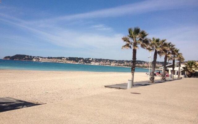 Appartement Six-Fours-les-Plages, 2 pièces, 4 personnes - FR-1-316-21