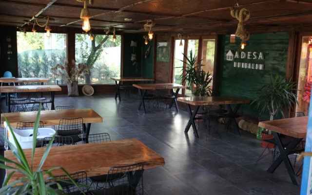 Adesa Bungalow Hotel
