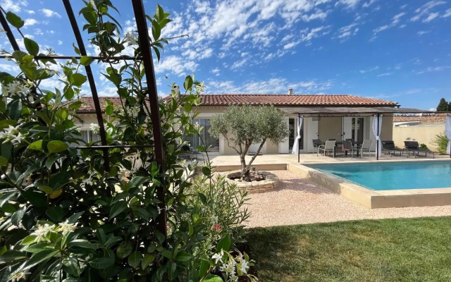 Villa provençale avec piscine