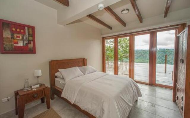 Tangara Lodge