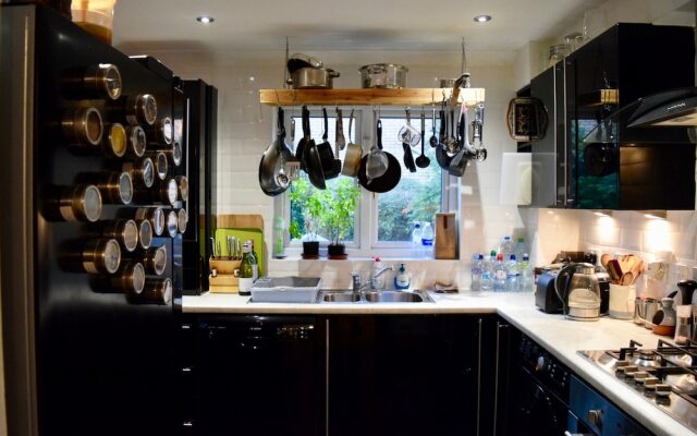 2 Bedroom House With Garden in Bermondsey