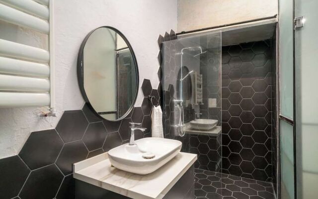 Urban Quarters - Büklü Han