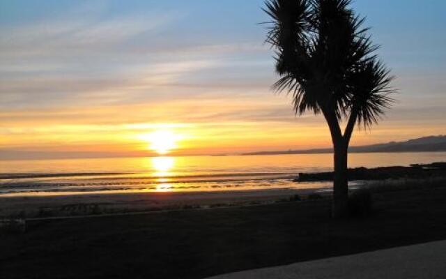 Airds Bay Luxury Beach House