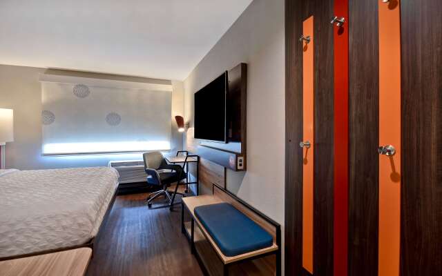 Tru by Hilton Manchester Downtown