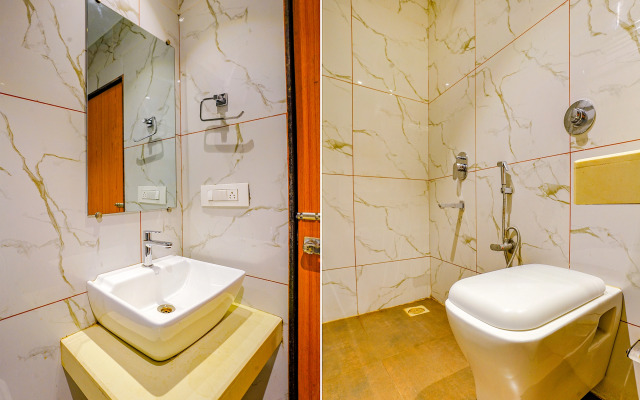 Fabhotel Hindustan Residency