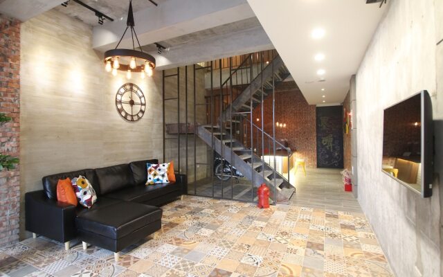 mz1090 Bed and Breakfast