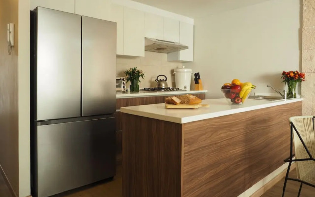 Jardines de Pushkin by The Local Way